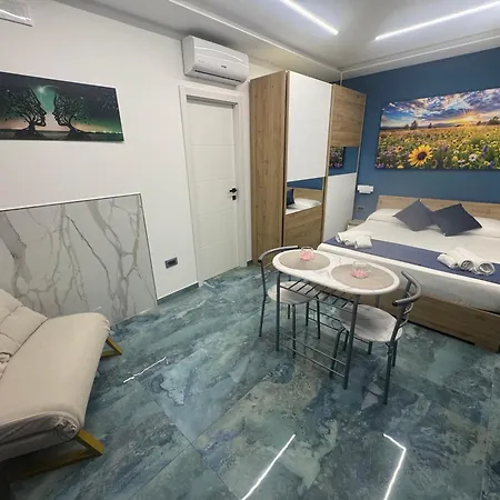לינה וארוחת בוקר Costa Blu אגרופולי
